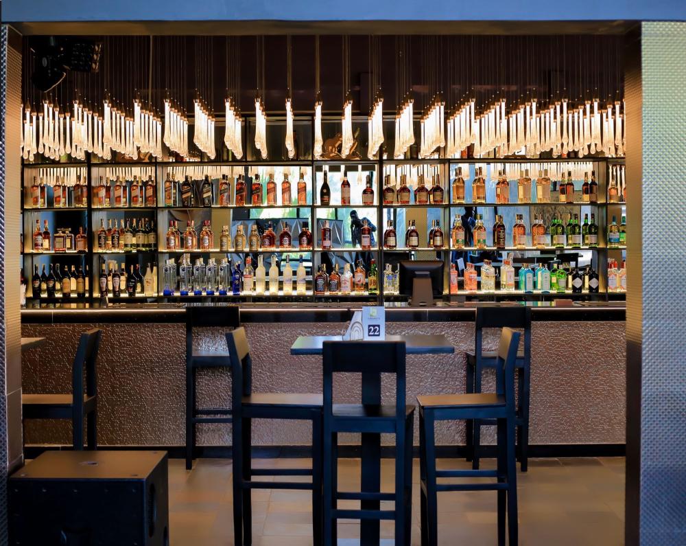 Legacy Bar & Lounge 