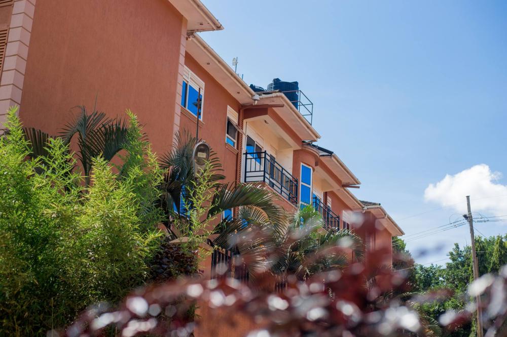 A'lure Hotel & Suites