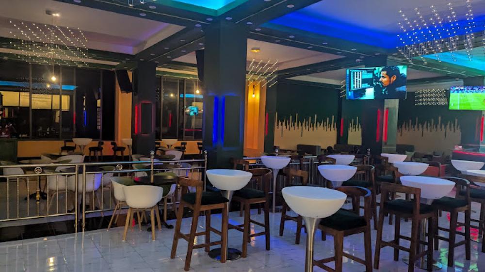 Lounge 44