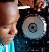 Deejay Spurb Cox