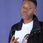 Smuk J